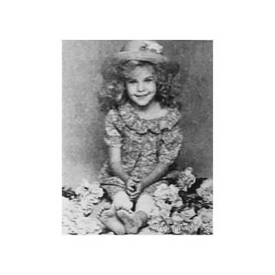 Picture of Kristen STorm during her childhood